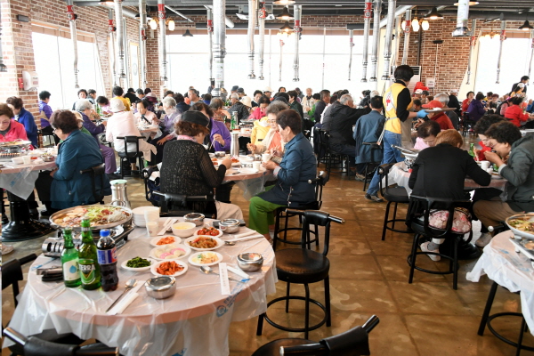 평창한우마을 대관령점, 어르신초청 한우불고기 나눔행사 개최