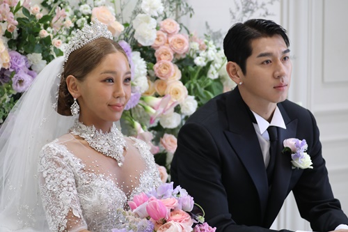 트루디 전속계약, 남편 이대은과 함께 이엘파크行