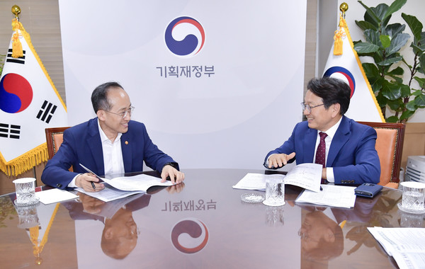 강기정 시장, 현안사업 예산확보 위해 동분서주