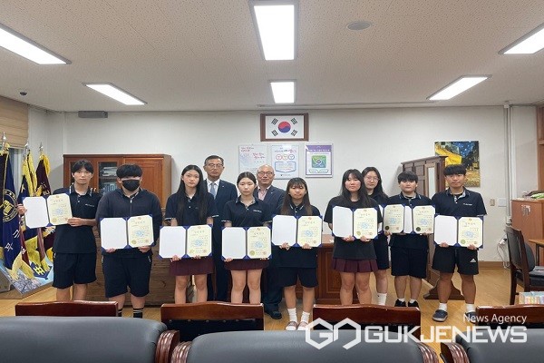 음성 무극중학교에 권순창 씨, 장학금 기탁