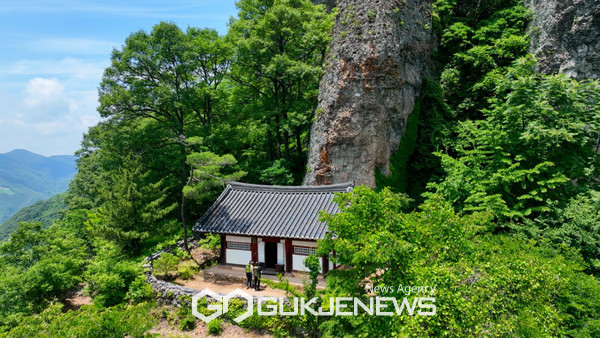 영상앨범 산 푸른 산에 피어난 바위 꽃 – 봉화 청량산