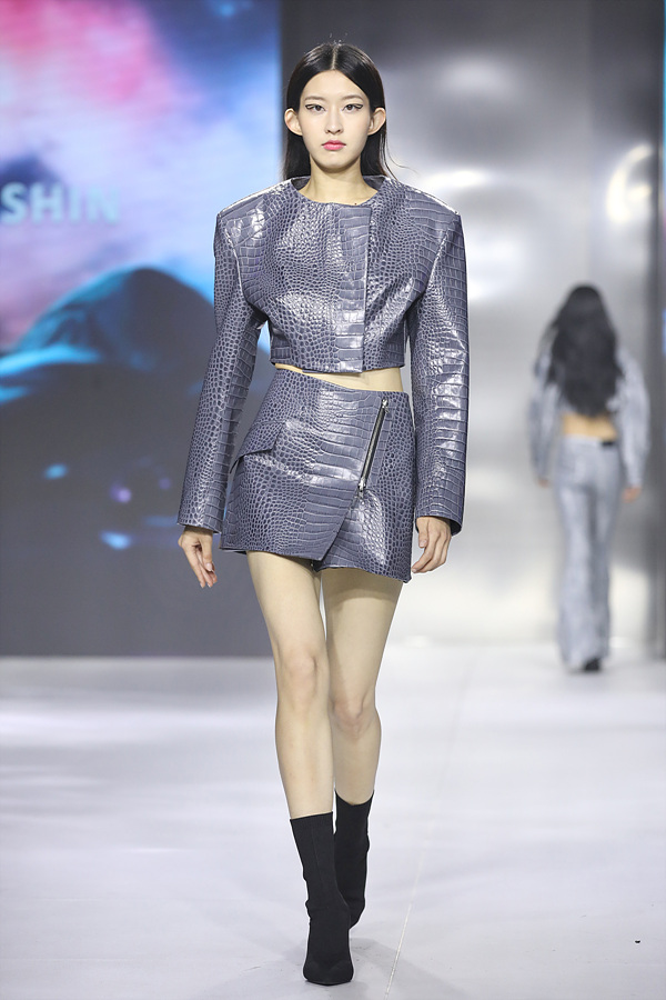 [GJ포토] 2024 S/S 하이서울패션쇼 한나신 (HANNAH SHIN) 패션쇼 모델 김지연②