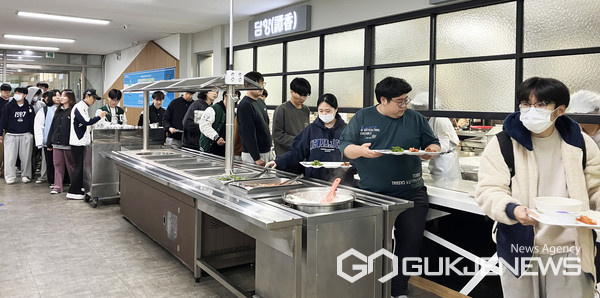 경상국립대, 영남권 최초 시험기간에 100원의 아침밥 제공