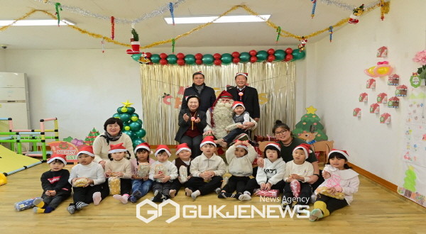 핀란드 공인 산타, 봉화군 관내 어린이집과 요양원 깜짝 방문