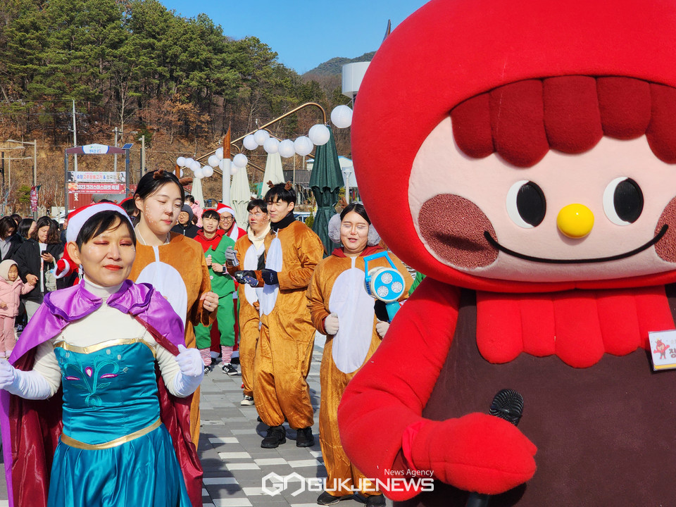 [국제포토] 순창발효관광재단, 크리스마스마켓 축제 개최