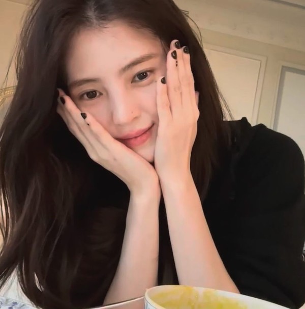 조용히 좀 해주세요 한소희 클럽 파티서 정색 논란 왜?