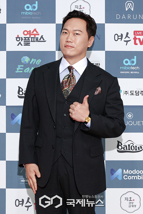 [GJ포토]  배우 송진우, 제12회 대한민국예술문화인대상 시상식 엔터테이너 부문 수상