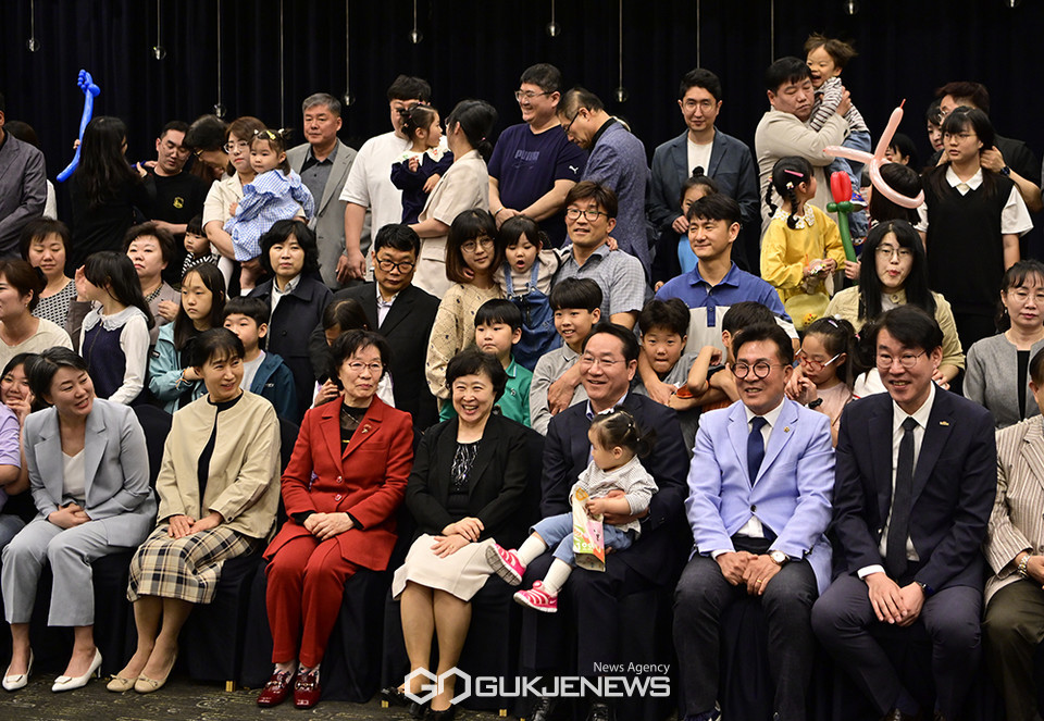 [국제포토] 모두가 행복한 세상 함께 할께요