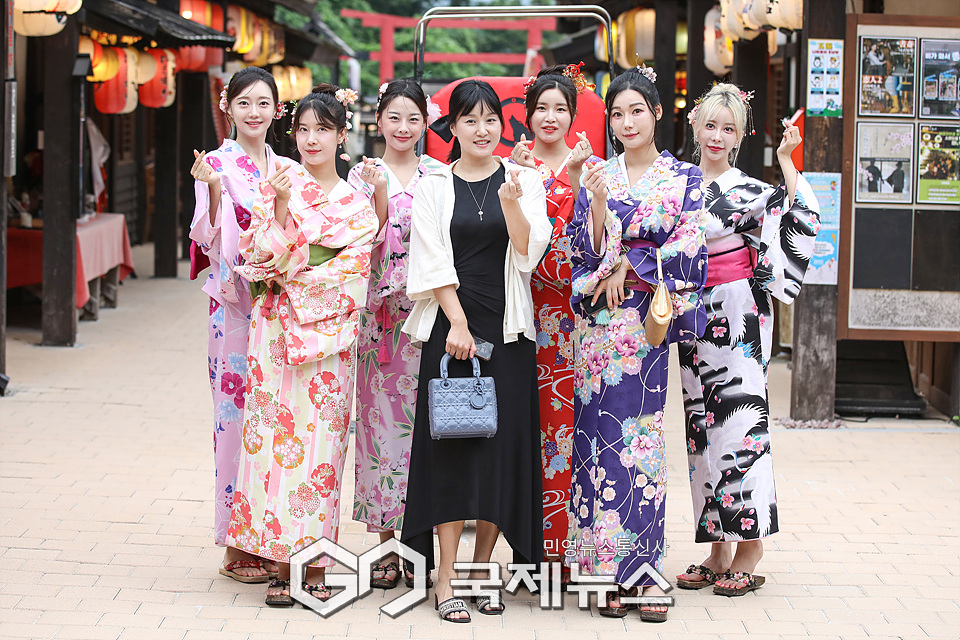 [GJ포토] 슈퍼인플루언서어워즈 앰버서더와 함께한 어버너스 최지선 대표