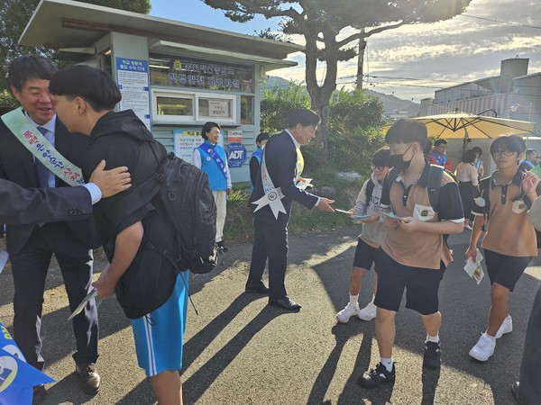 김정희 교육위원장, 행복한 학교 만들기 모두 동참해야