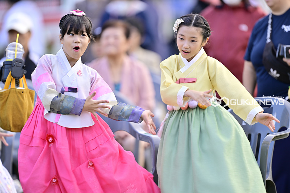 [국제포토] 한복의 날 & 한복사랑 패션쇼