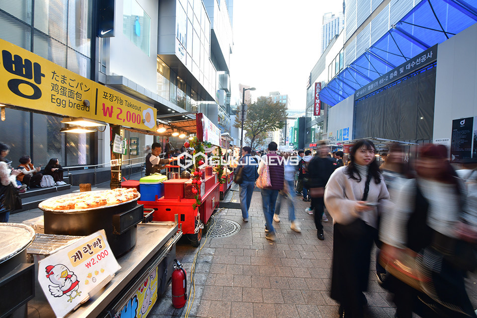 [국제포토] 쇼핑과 먹거리 천국, 명동