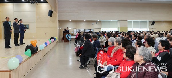 충주시노인복지관, 평생교육 발표·전시회 어울한마당개최