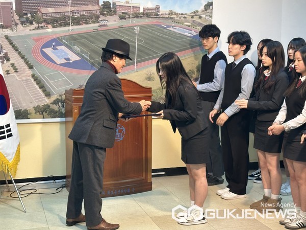 청주대성고등학교, 대성청천장학회 장학금 2100만 원  전달