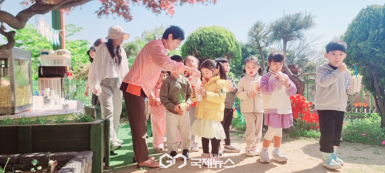 칙칙폭폭 신나는 기차 타고 떠나는 어린이날 여행!... 서산 색동어린이집, 웃음꽃 만발