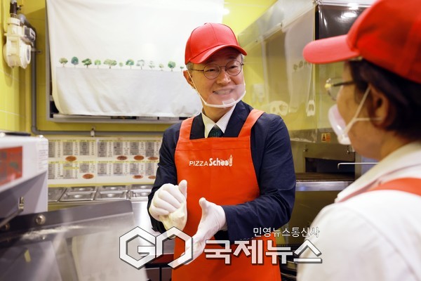 구로구, 어르신들 손수 만든 피자 300판 나눔
