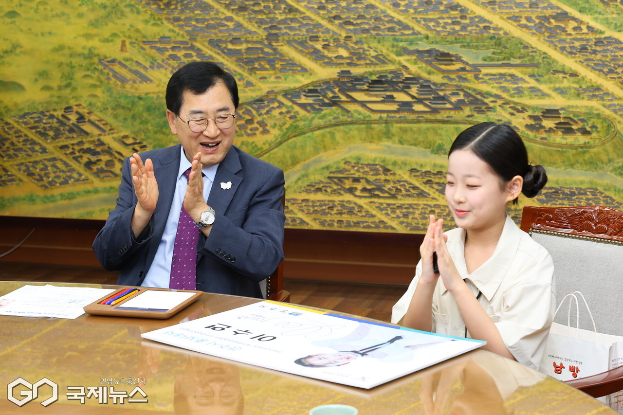 경주시 "경주출신, 트로트 요정" 이수연…홍보대사 위촉