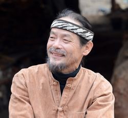흙에 담긴 사랑…인간의 이야기 전한다