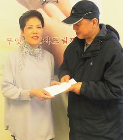  “어려운 환경, 힘내세요”   