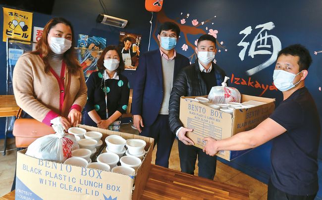 따듯한 식사로 직원 격려하고 좋은 일에 동참