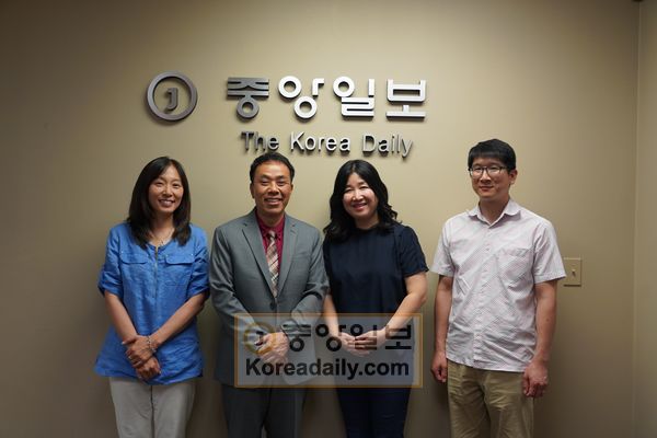 “한인사회 소식과 정보 중앙일보로 하루 시작”