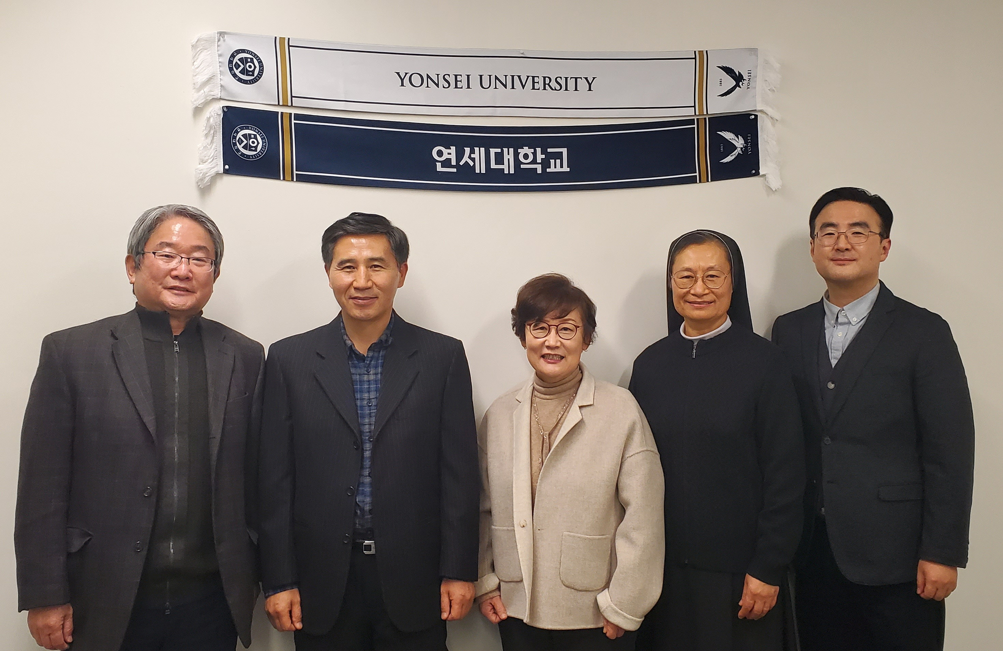 연대 동문회, 비영리단체에 지원금
