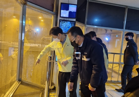 홍동곤 낙동강청장, 미세먼지 경보 창원 성산자원회수시설 점검