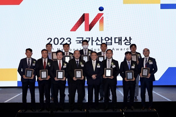 동서발전, 국가산업대상 환경경영 부문 대상 수상