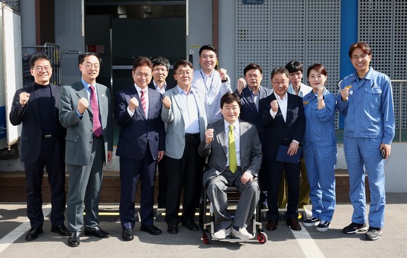 이철우 도지사, 장애인일자리 모범기업 ‘포스코휴먼스’ 방문