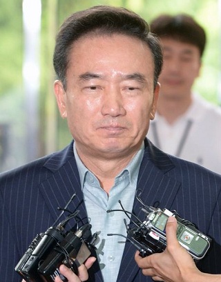 최호식 전 호식이두마리치킨 회장에 징역 1년 집행유예 2년 선고