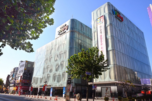 잭슨나인스 테마파크, 청주 롯데백화점 영플라자 건물 전층 임대, 8월오픈 예정