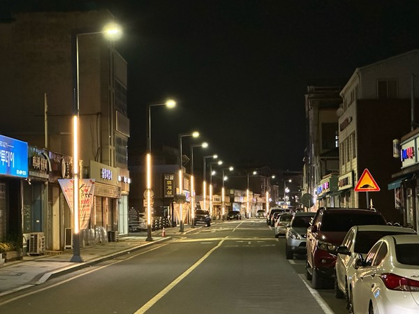 [위클리오늘] 의성군, IoT 양방향점멸기 설치로 효율적인  가로등 관리 체제 완성