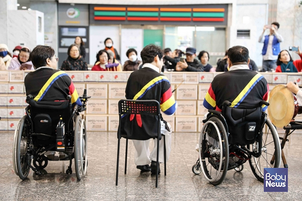 내일을여는멋진여성, 설맞이 사랑가득 떡국떡 나눔행사 진행