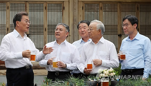 문재인 정부 롤모델 찬사받던 오뚜기 어디로 갔나