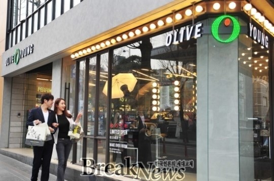 CJ올리브영, 가로수길점 ‘리뉴얼’ 이전 오픈