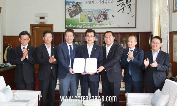 더블유스코프, 오창 외국인투자지역 증설 투자협약 체결