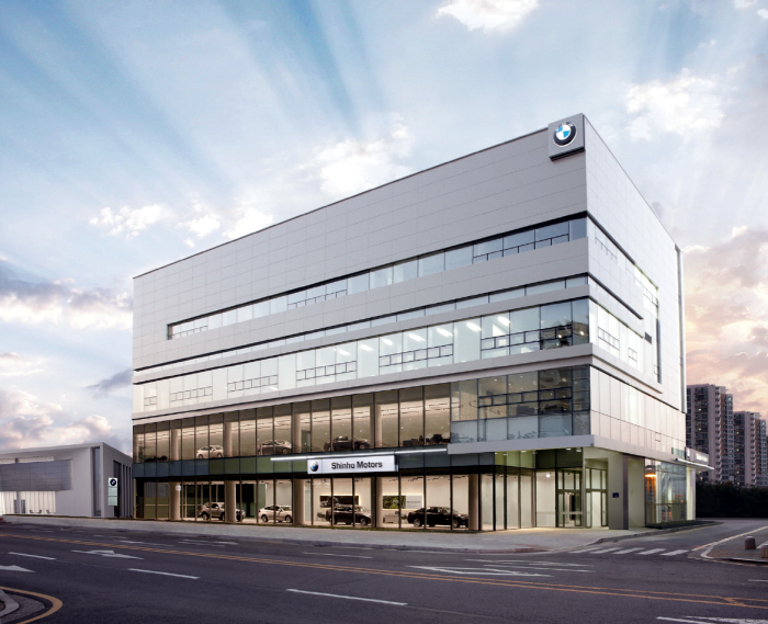 BMW 신호모터스, “서비스센터 방문·기부하고 워셔액 받아가세요”