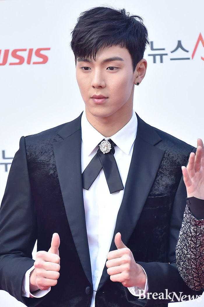 ［포토］몬스타엑스 셔누, 눈썹까지 잘생김