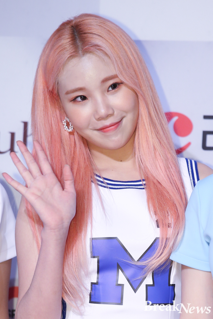 ［포토］모모랜드 주이, 머리부터 입술까지 핑크핑크해
