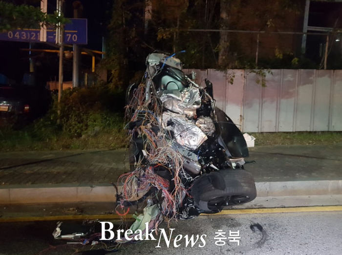 충북 청주, 스포츠카 추돌사고 1명 생명 위독