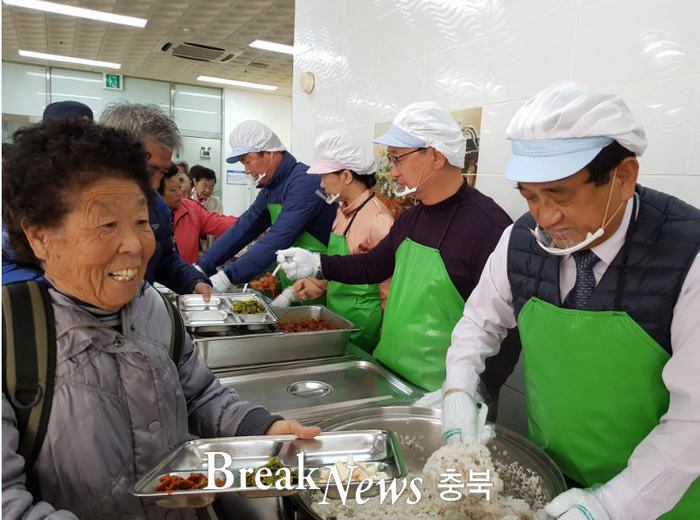 진천군의회, 경로식당 소외계층 급식봉사
