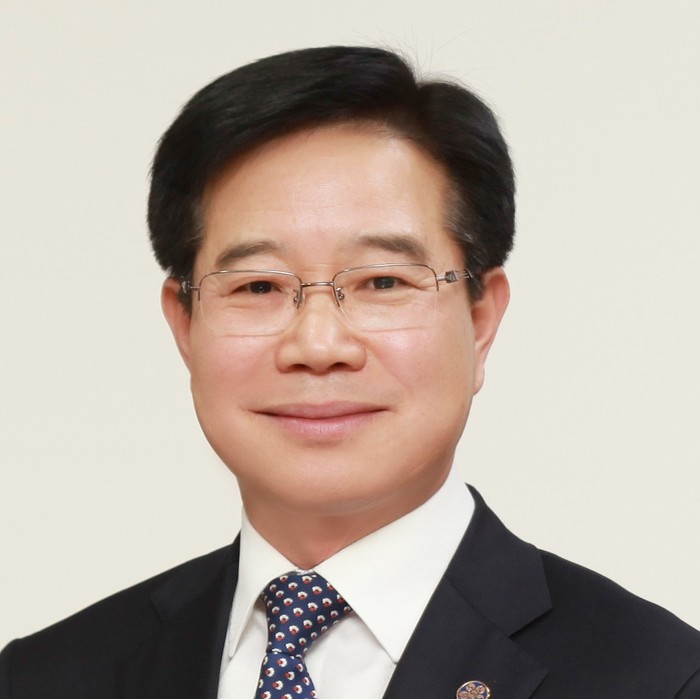 부산경찰청장에 김창룡 경남청장 내정...서울청장에 이용표 부산청장 