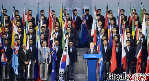“지구촌 수영인들의 축제가 시작됐다”
