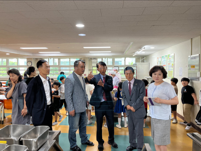 충북도의회 교육위, 학교 급식 시설 현장 점검