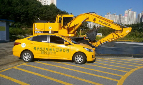 취업난 속 운전면허, 중장비 자격증 동시취득 운전학원 인기