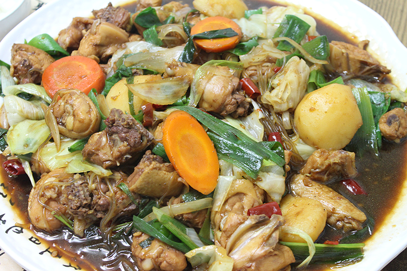 안동 맛집 총각찜닭, 휴가철 맞아 찜닭골목 인산인해로 눈길