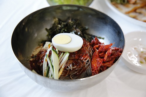 속초 막국수 맛집 김삿갓 막국수, 명태회막국수, 수육 등 여름철 영양 별미 눈길