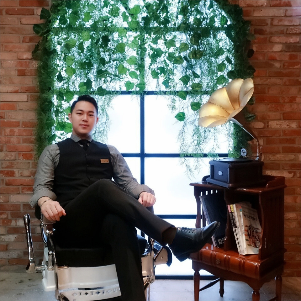 로얄바엠바버샵 염색마스터 엄정철 원장, 세계3대 염색 마스터