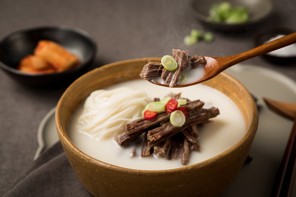 이화수전통육개장, 맛은 높이고 염분은 줄인 겨울 신메뉴 진곰탕 출시