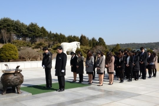 통계교육원 교육생 30여명, 현충탑 참배로 애국심 함양